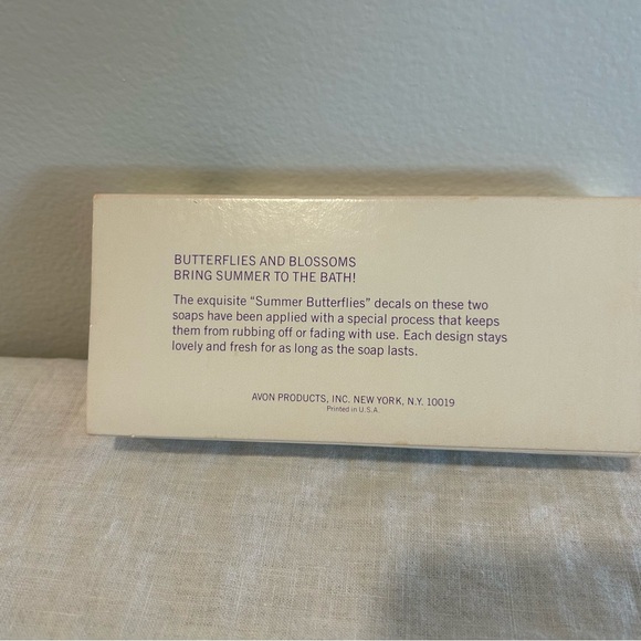 Vintage Avon Butterflies and Blossoms 2 Soap Set NOS - Picture 3 of 6